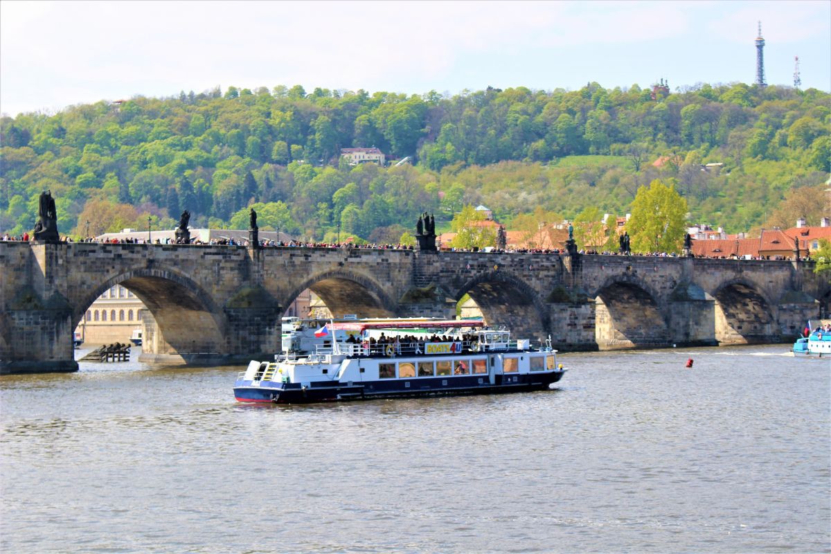 river cruise prague