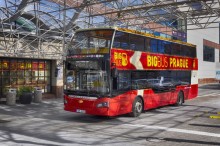 BIG BUS stop hotel Hilton