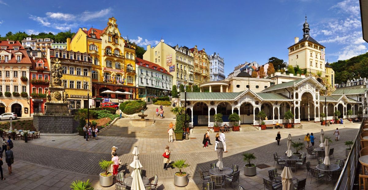 Karlovy Vary skupinový výlet - pondělí, středa, pátek  a neděle 8:45